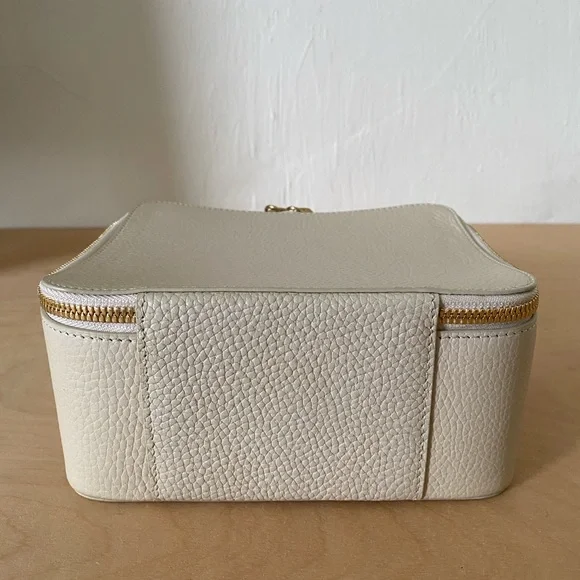 Cuyana Jewelry Case - Picture 4 of 8